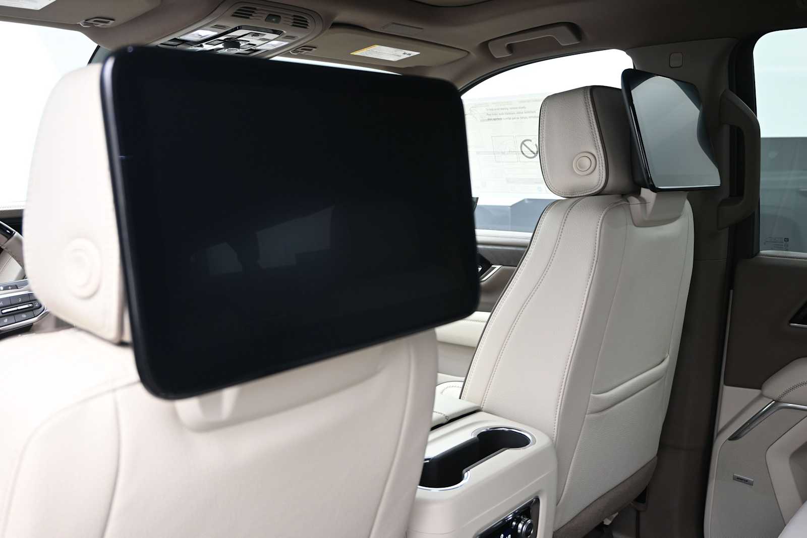 2026 GMC Yukon XL Denali - Photo 26