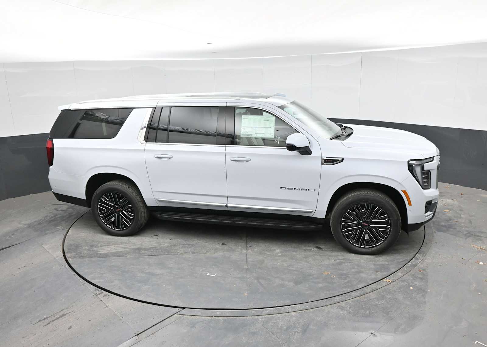 2026 GMC Yukon XL Denali - Photo 35