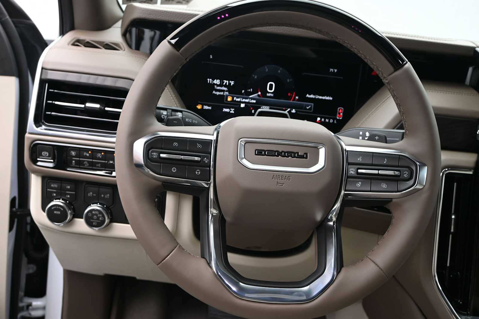 2026 GMC Yukon XL Denali - Photo 15