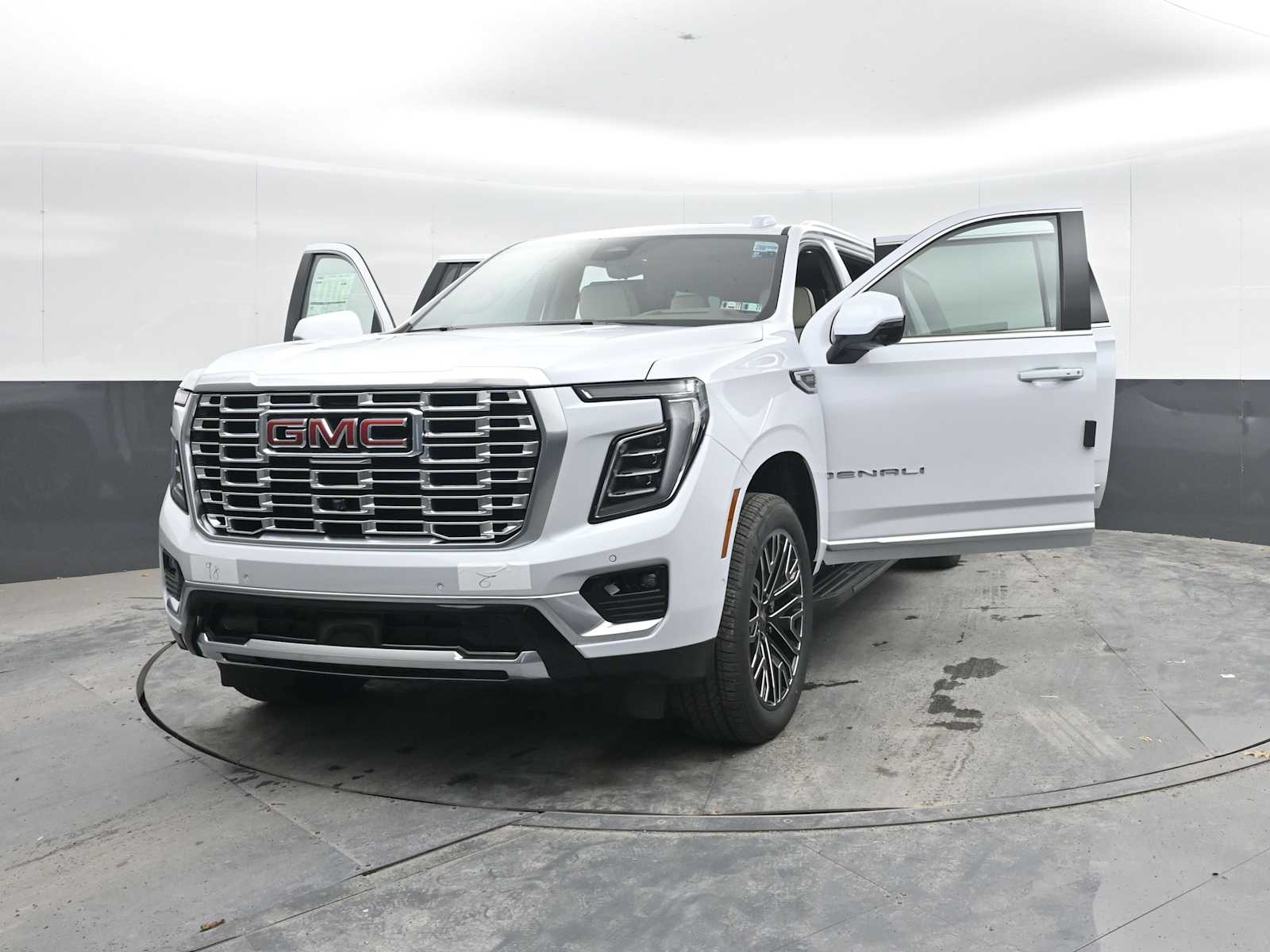2026 GMC Yukon XL Denali - Photo 53