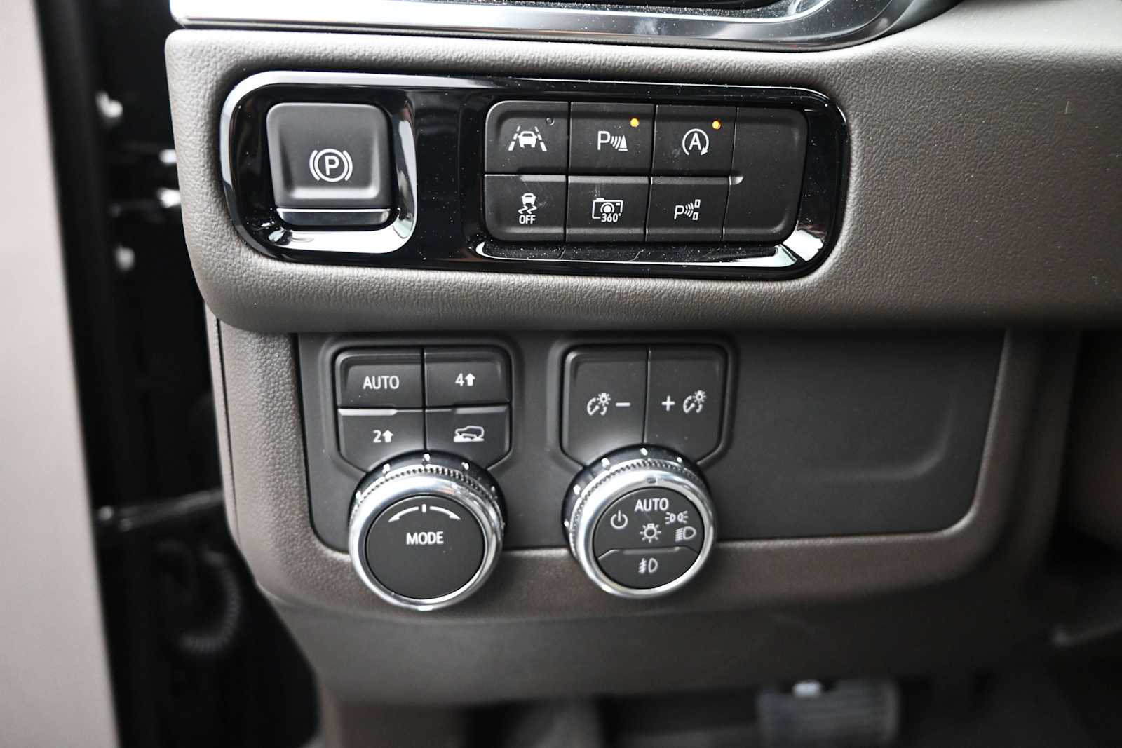 2026 GMC Yukon XL Elevation - Photo 16