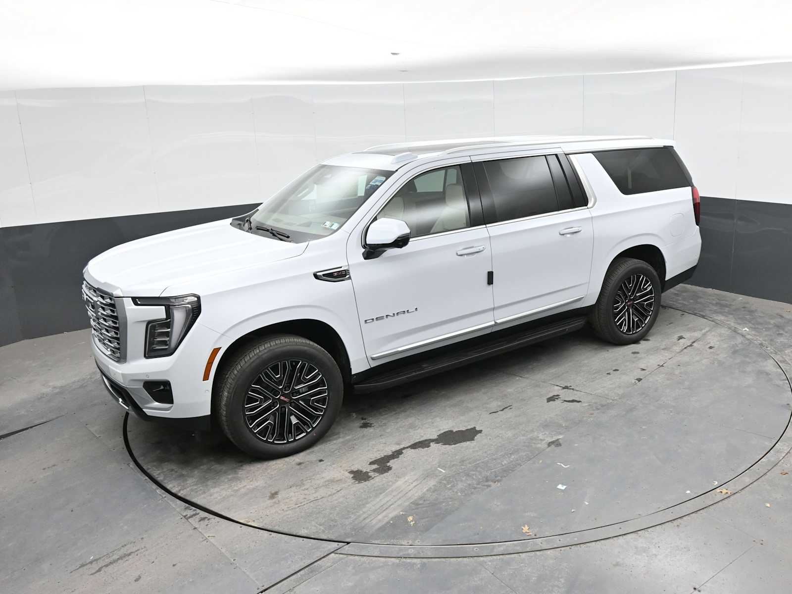2026 GMC Yukon XL Denali - Photo 30