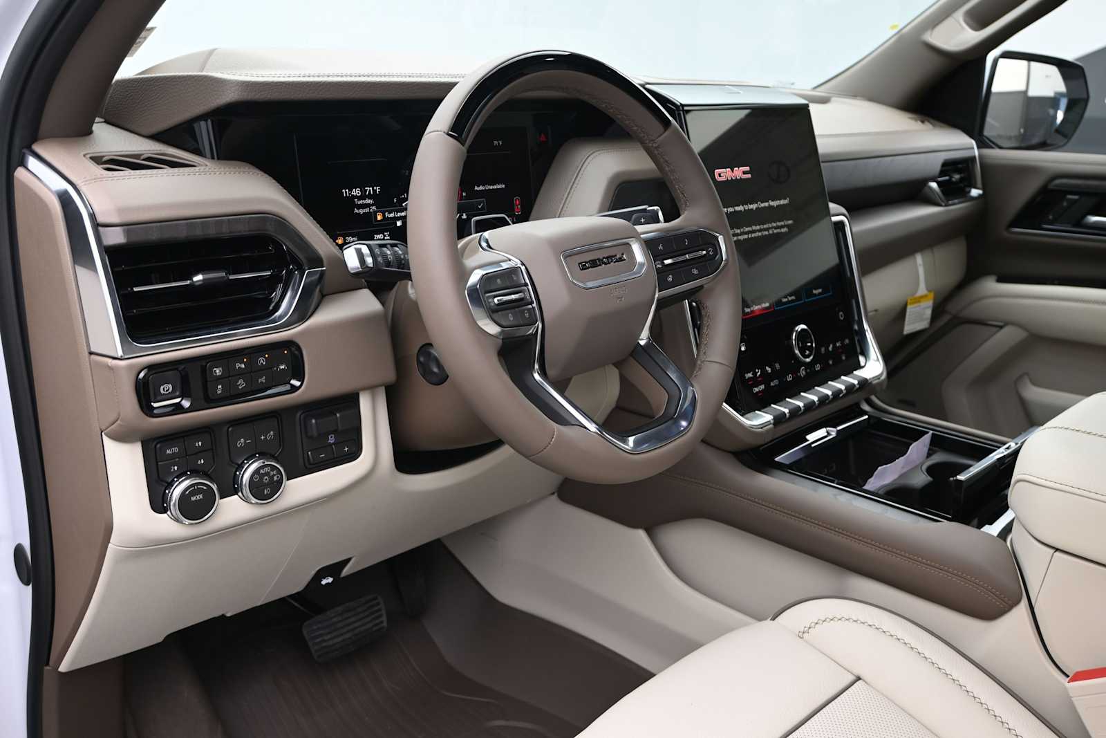 2026 GMC Yukon XL Denali - Photo 14