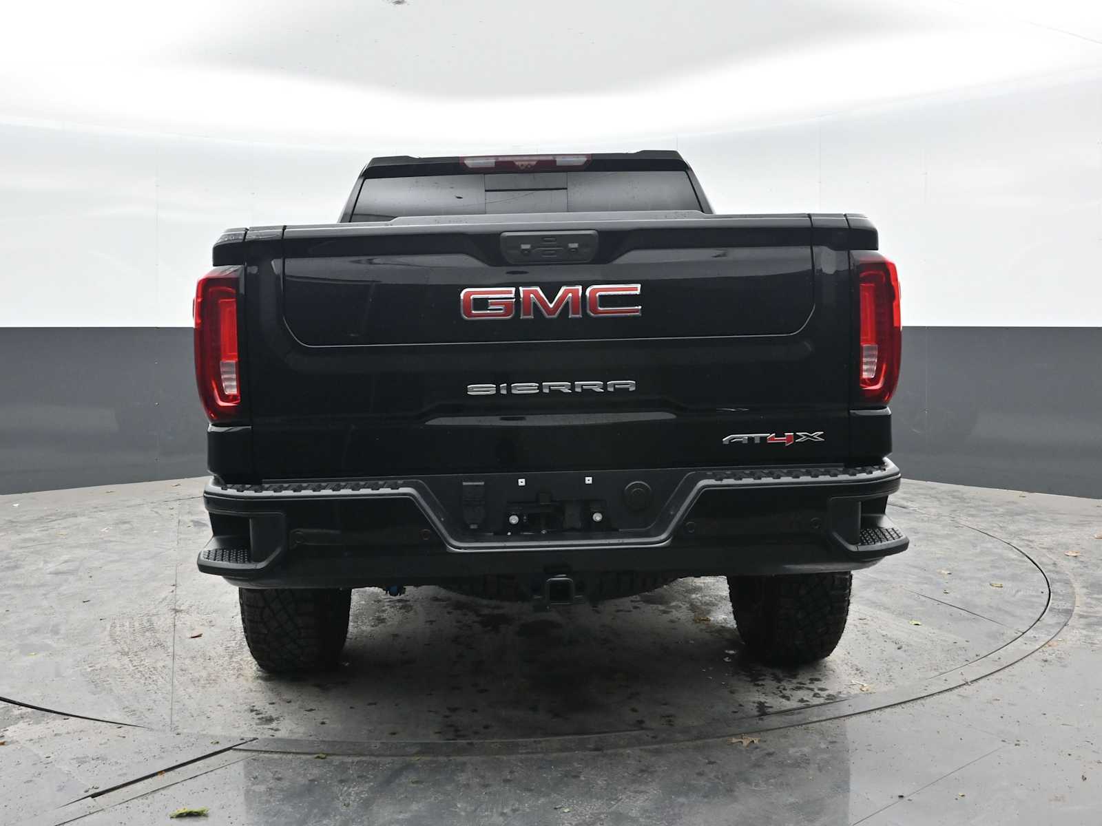 2026 GMC Sierra 1500 AT4X - Photo 10