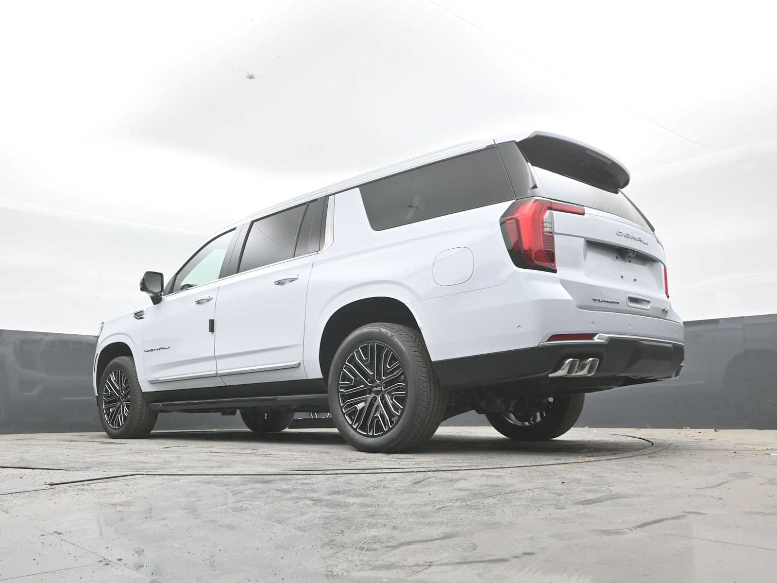 2026 GMC Yukon XL Denali - Photo 38