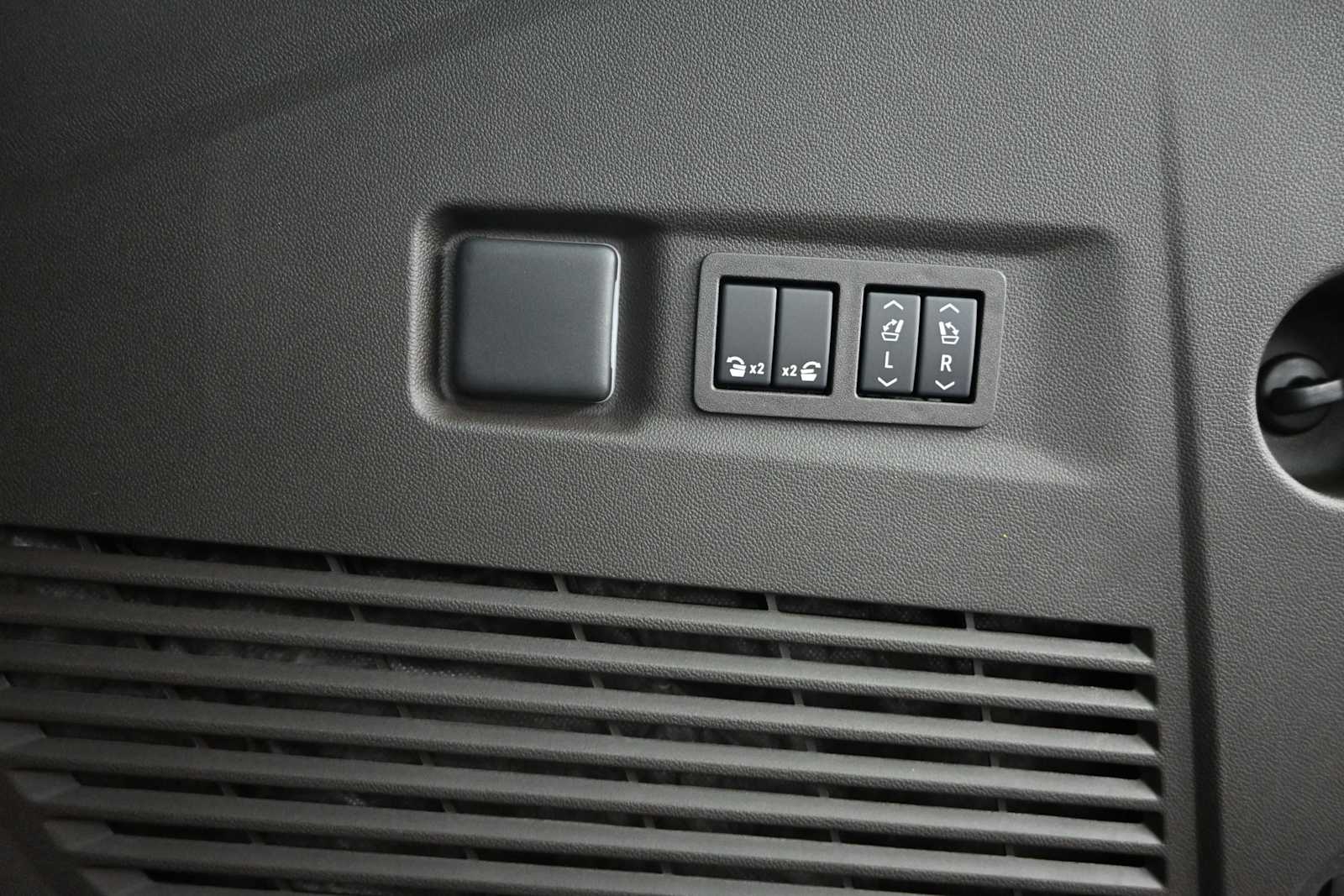 2026 GMC Yukon XL Elevation - Photo 26