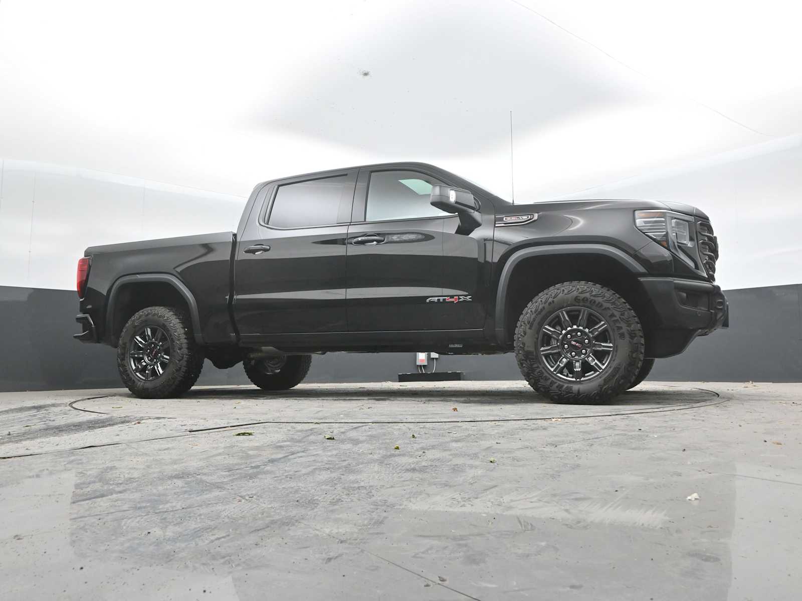 2026 GMC Sierra 1500 AT4X - Photo 42