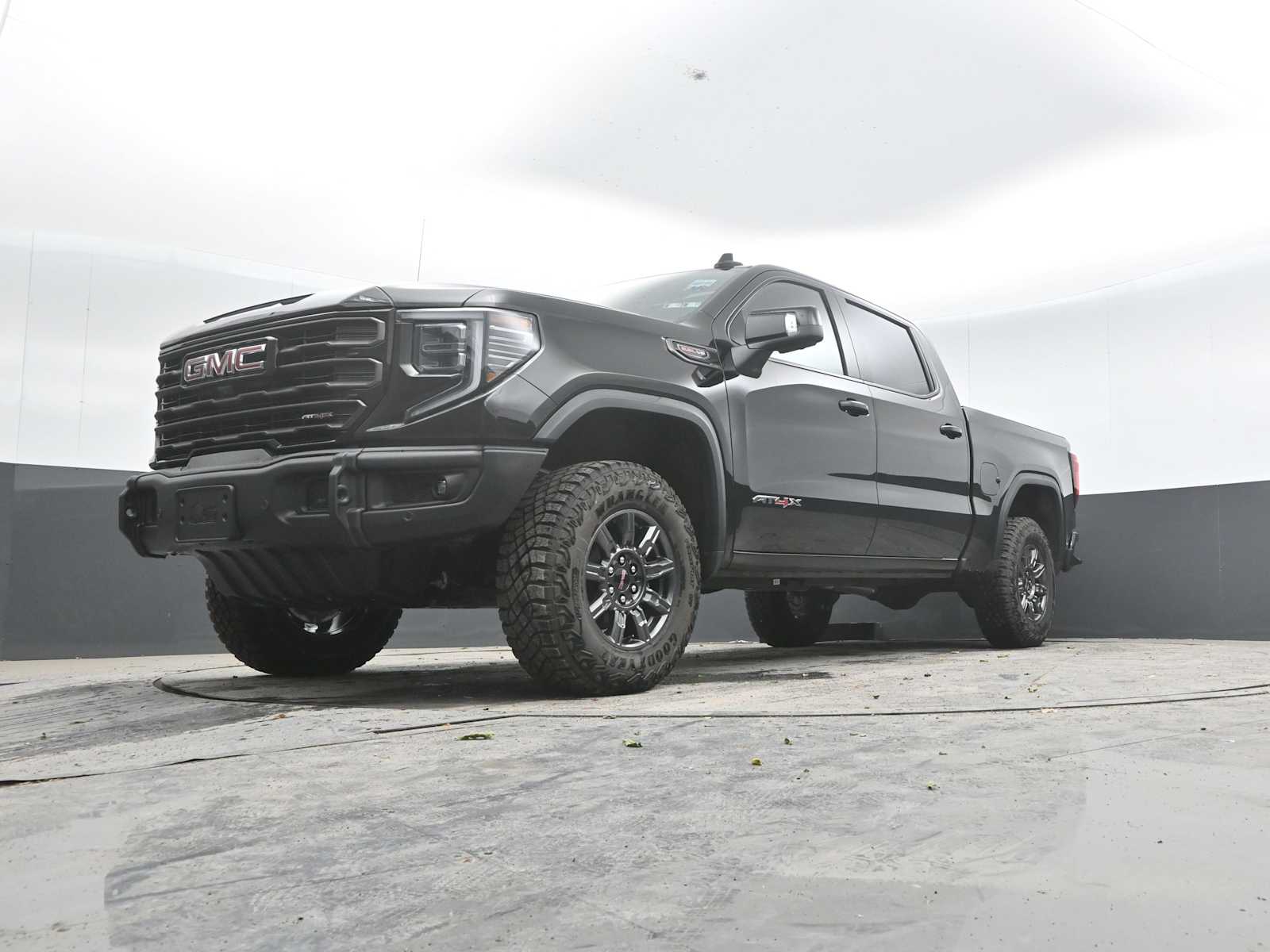 2026 GMC Sierra 1500 AT4X - Photo 39
