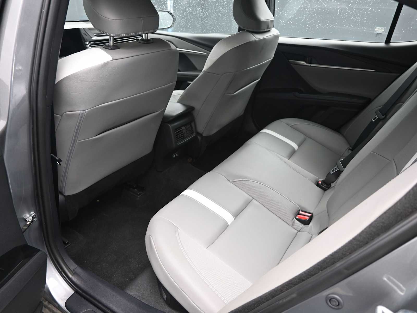 2025 Toyota Camry LE - Photo 7