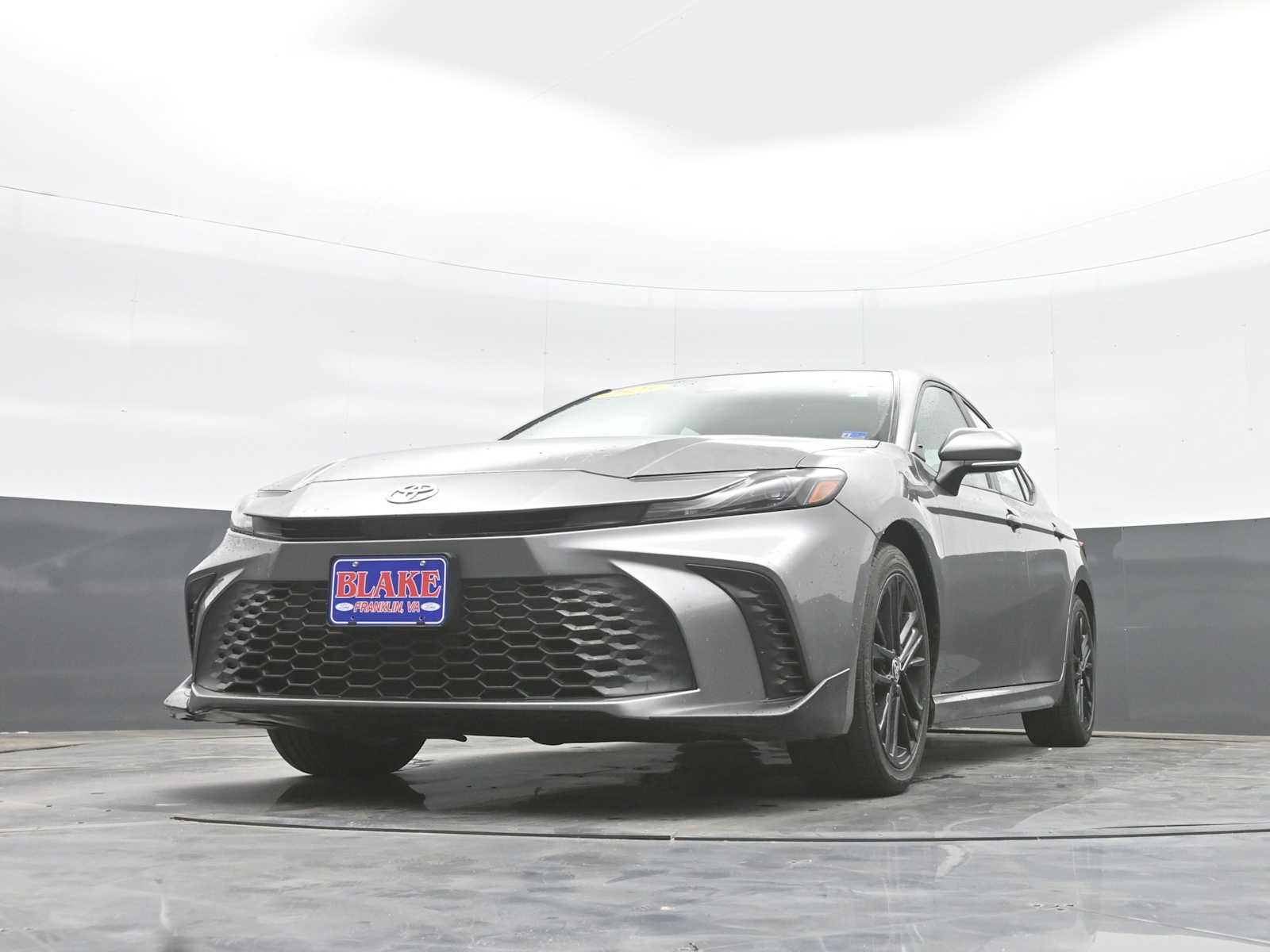 2025 Toyota Camry LE - Photo 25