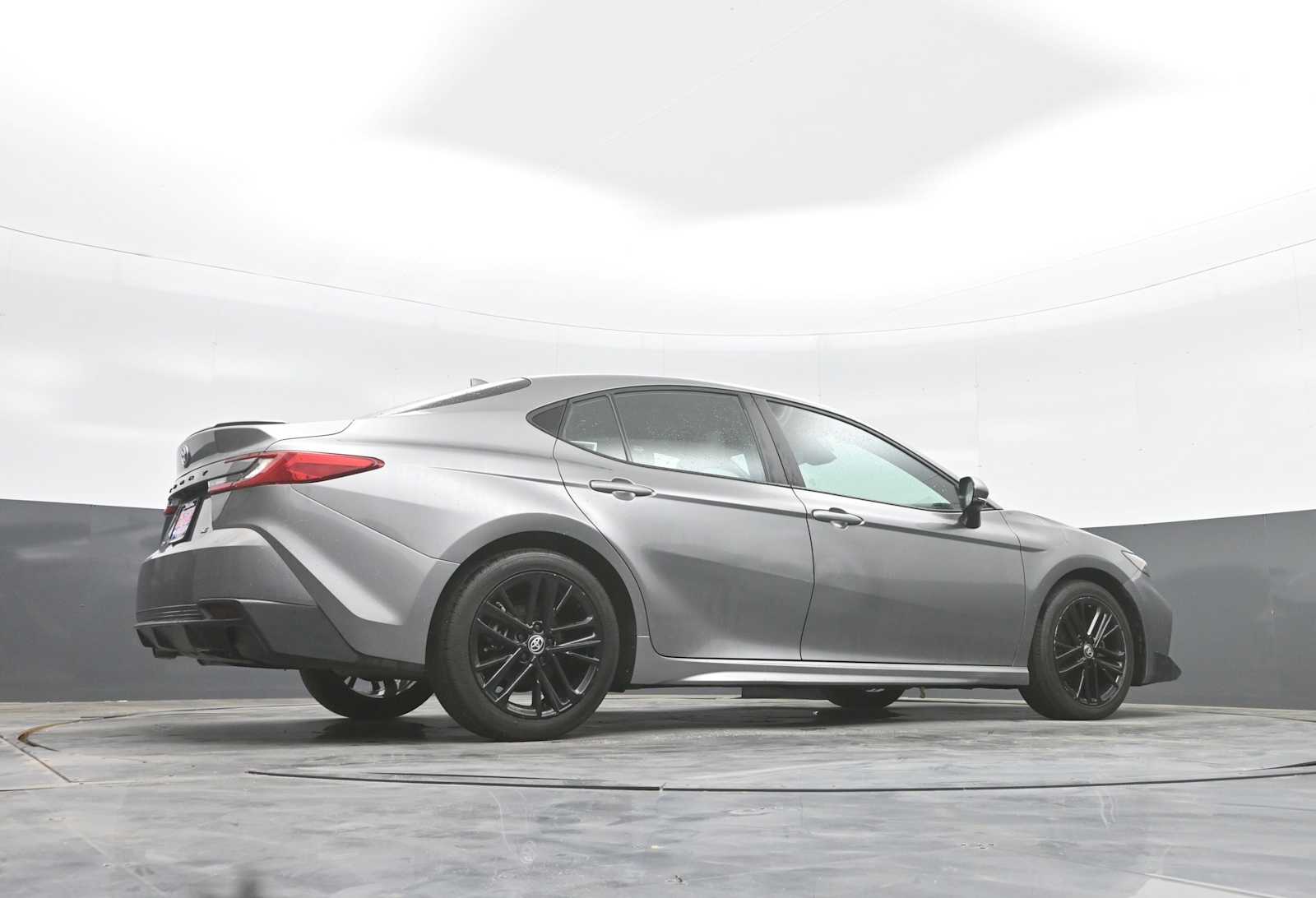 2025 Toyota Camry LE - Photo 34