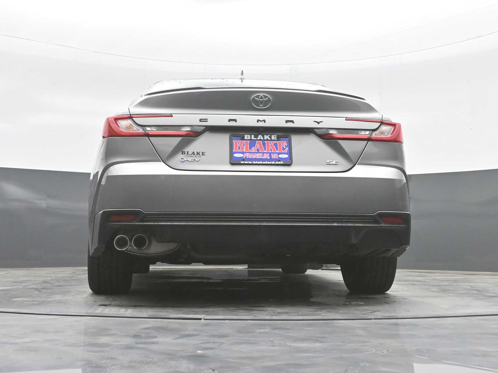 2025 Toyota Camry LE - Photo 29