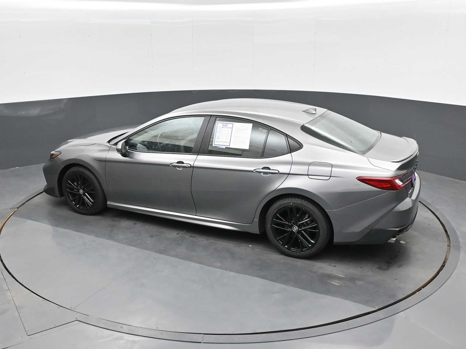 2025 Toyota Camry LE - Photo 17