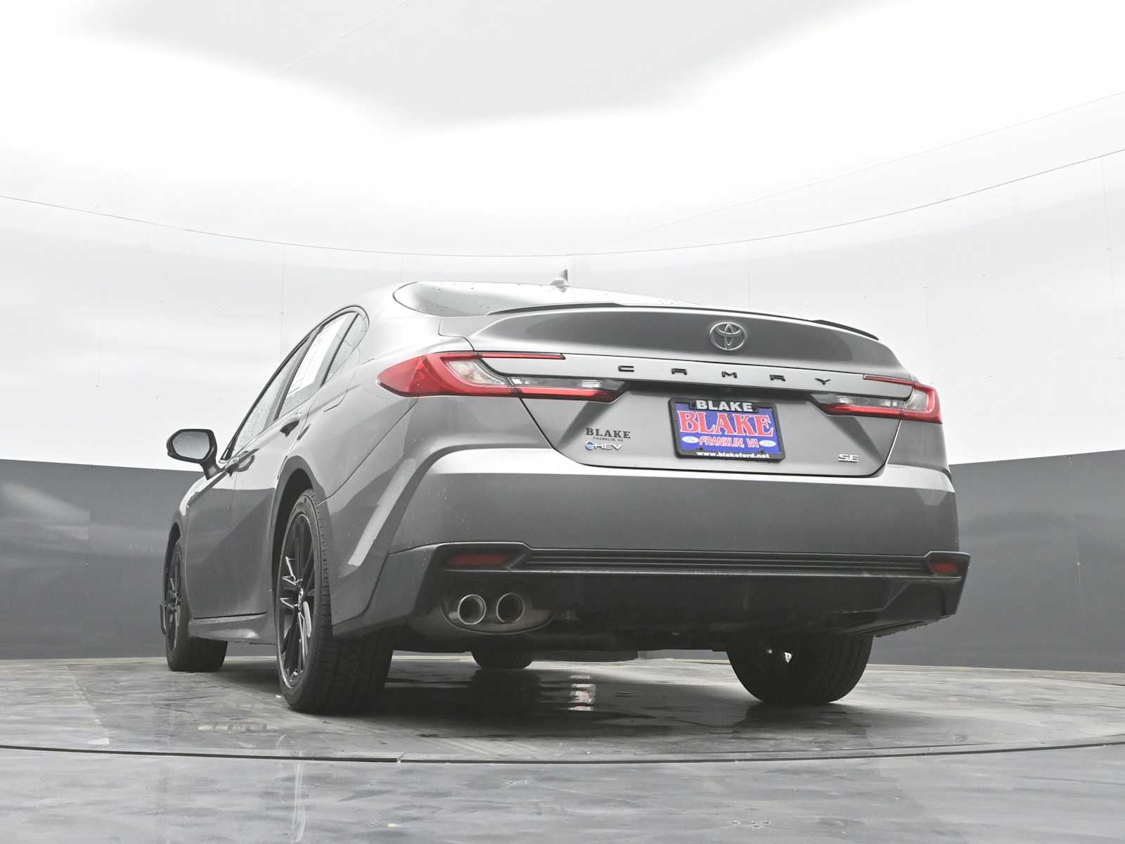 2025 Toyota Camry LE - Photo 28