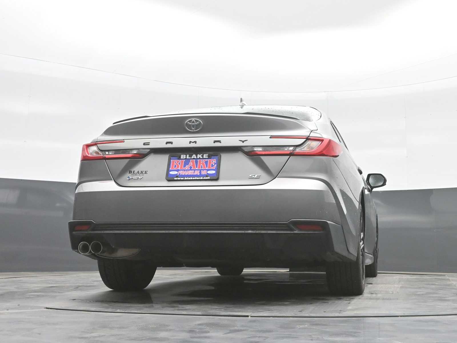 2025 Toyota Camry LE - Photo 30
