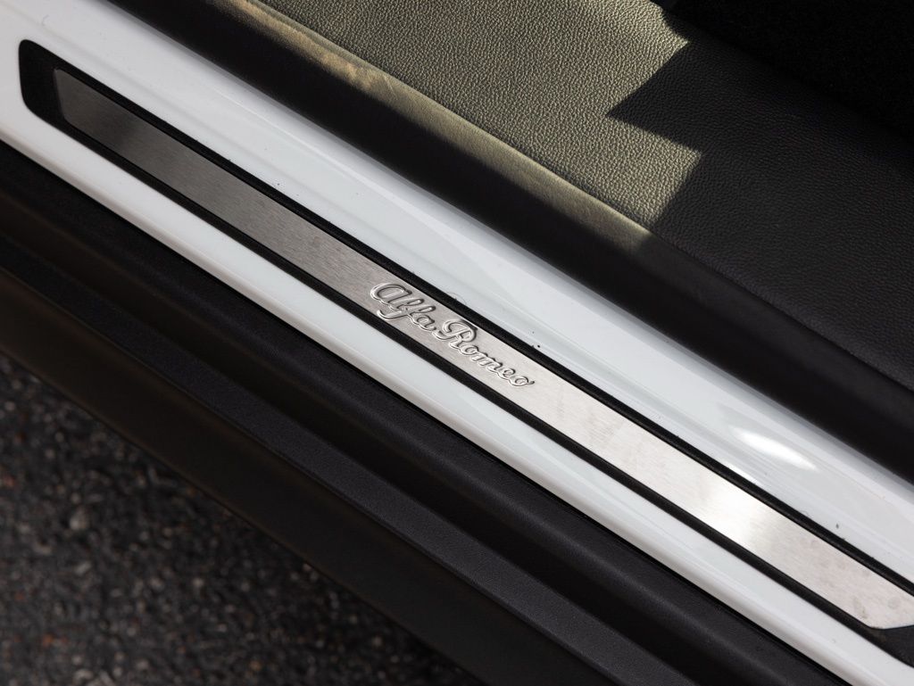 2026 Alfa Romeo Stelvio Base - Photo 26