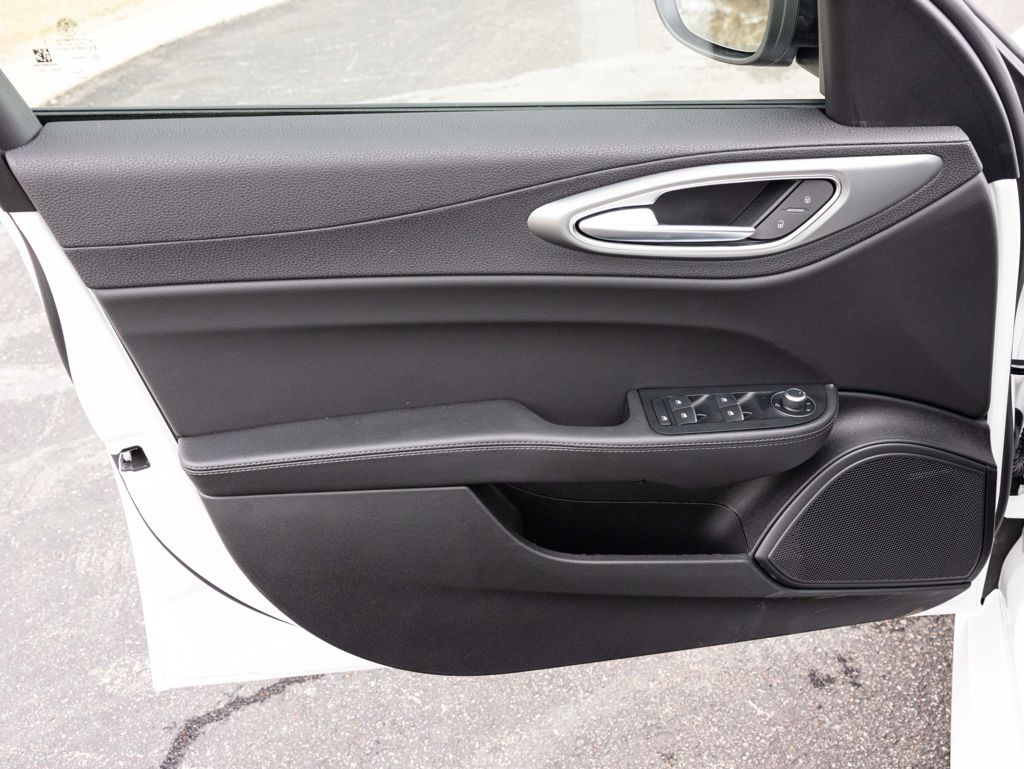 2026 Alfa Romeo Giulia Base - Photo 19