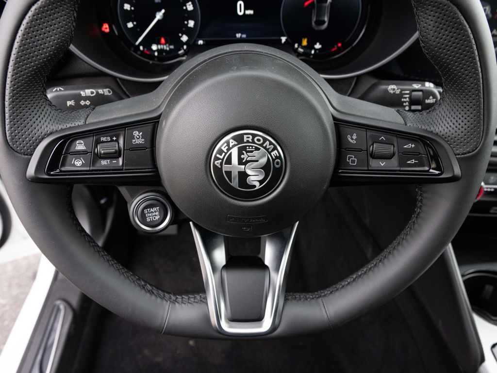 2026 Alfa Romeo Giulia Base - Photo 29