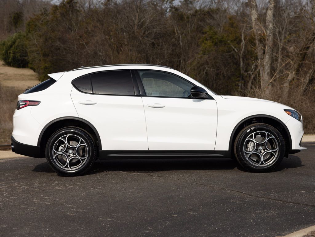 2026 Alfa Romeo Stelvio Base - Photo 10