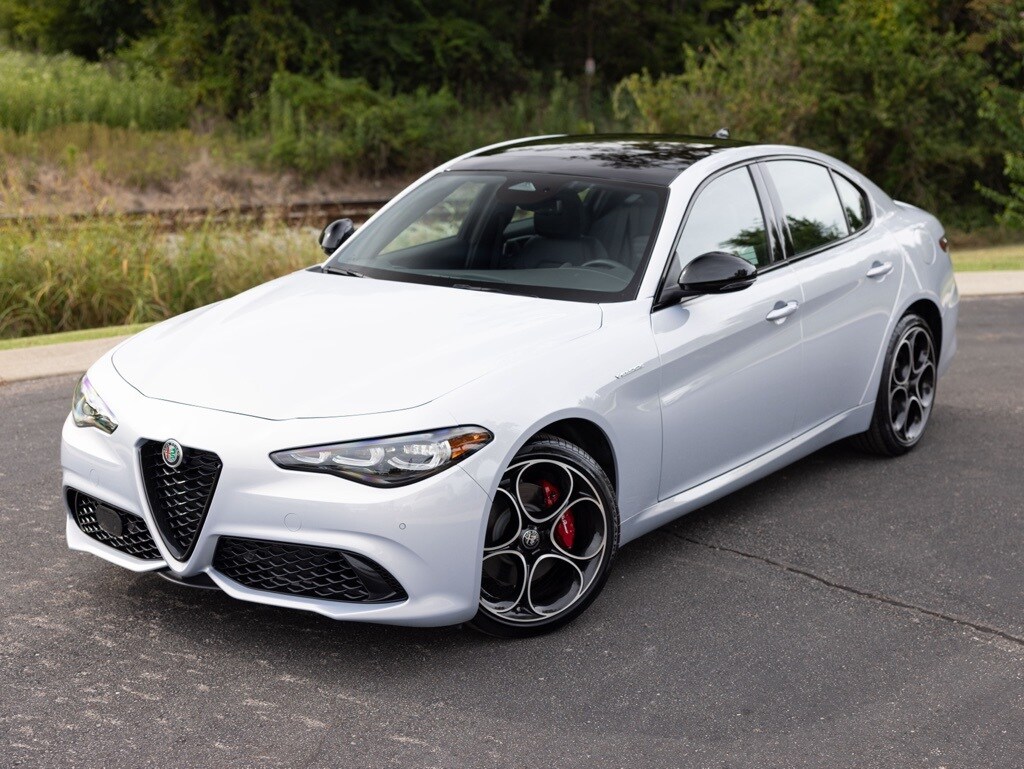 2025 Alfa Romeo Giulia SPRINT photo 4