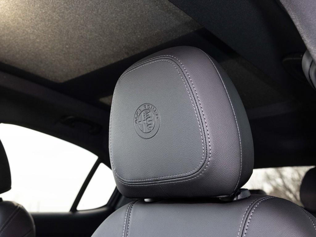 2026 Alfa Romeo Stelvio Base - Photo 24