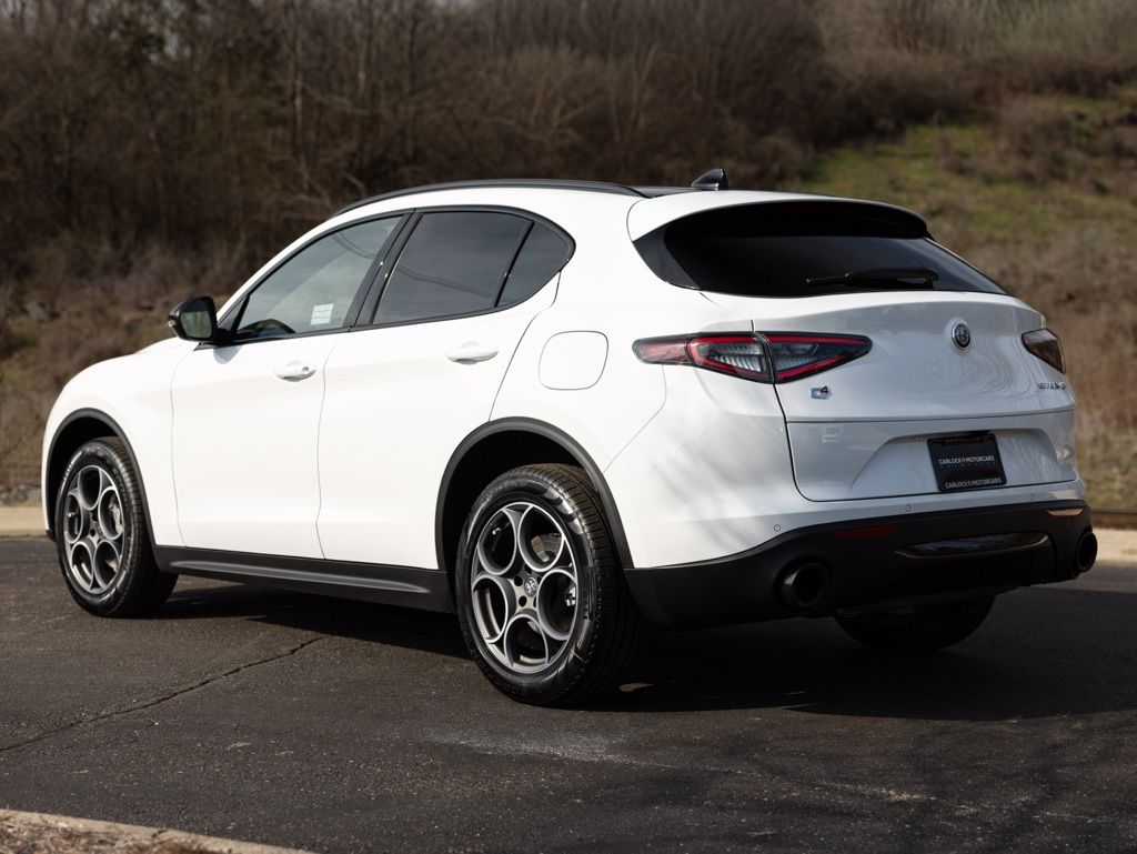 2026 Alfa Romeo Stelvio Base - Photo 6