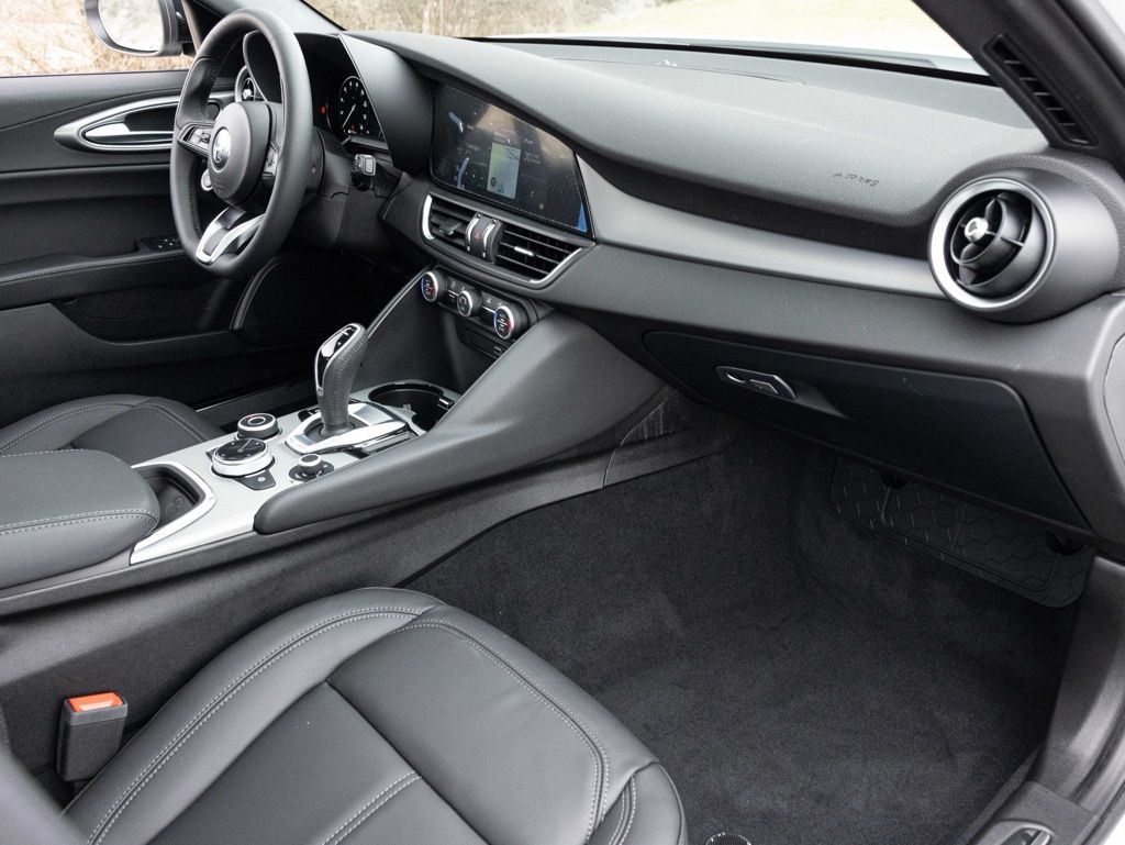 2026 Alfa Romeo Giulia Base - Photo 62