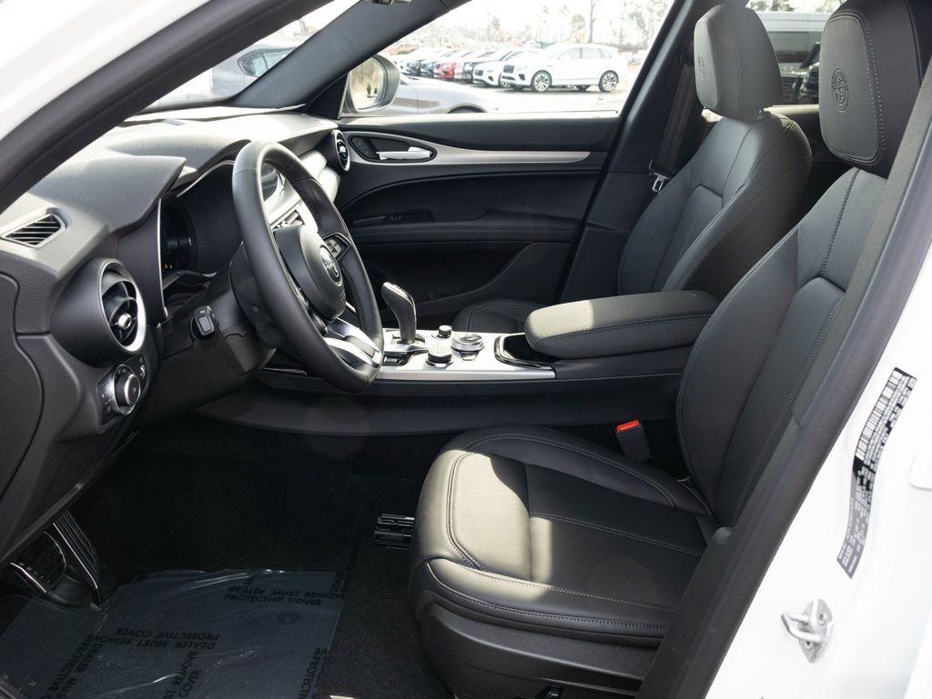 2026 Alfa Romeo Stelvio Base - Photo 23