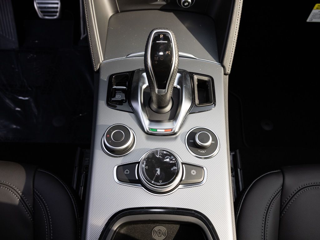 2026 Alfa Romeo Stelvio Base - Photo 34