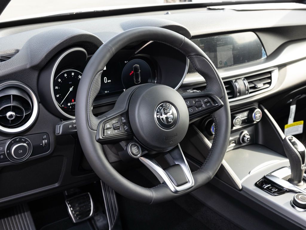 2026 Alfa Romeo Stelvio Base - Photo 22