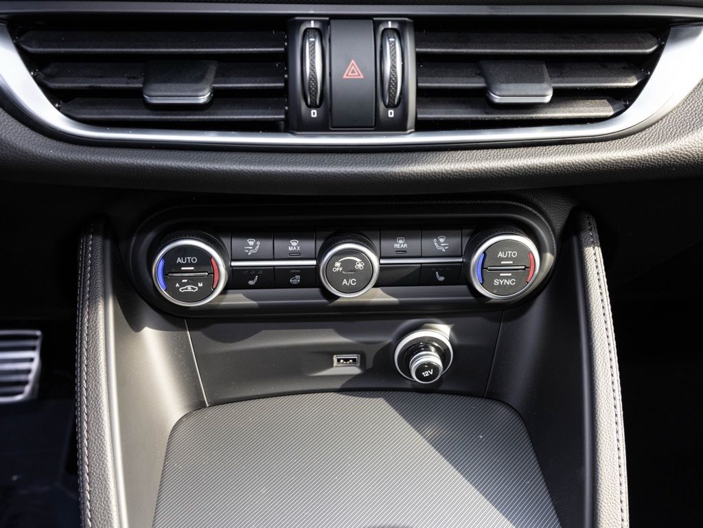 2026 Alfa Romeo Stelvio Base - Photo 35