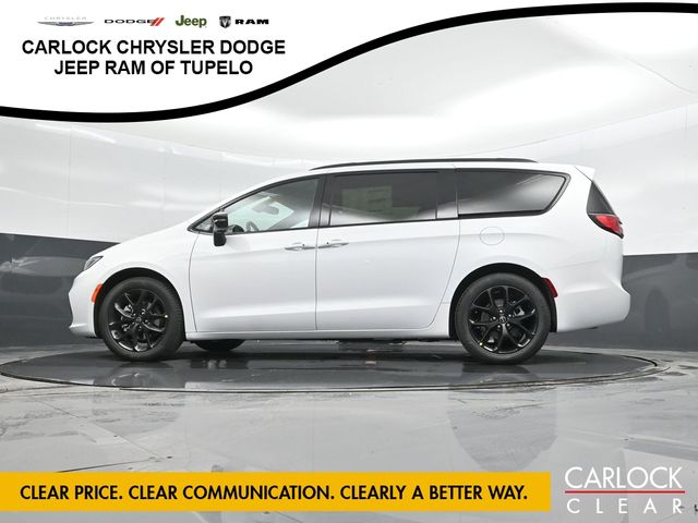2026 Chrysler Pacifica Limited - Photo 71