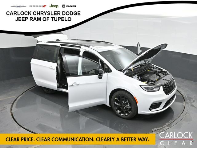 2026 Chrysler Pacifica Limited - Photo 71