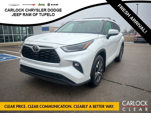 2022 Toyota Highlander XLE's photo