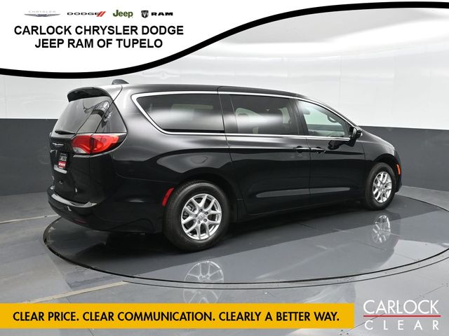 2026 Chrysler Voyager LX photo 2