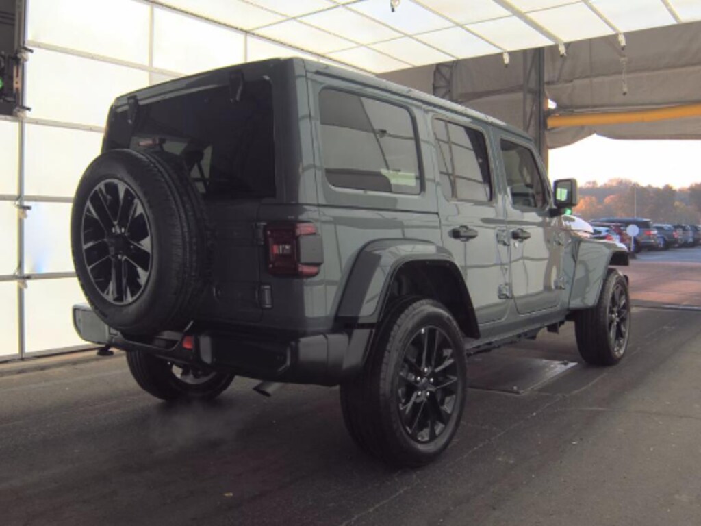 Used 2025 Jeep Wrangler 4xe Sahara SUV