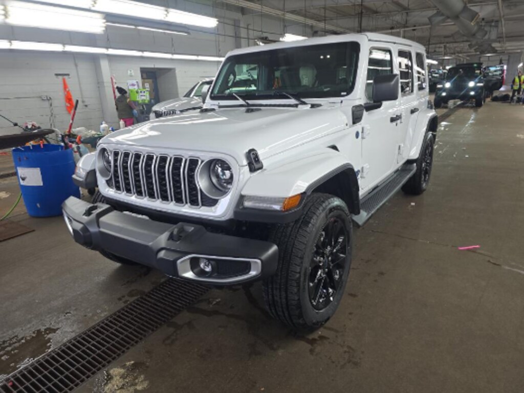 Used 2025 Jeep Wrangler 4xe Sahara SUV