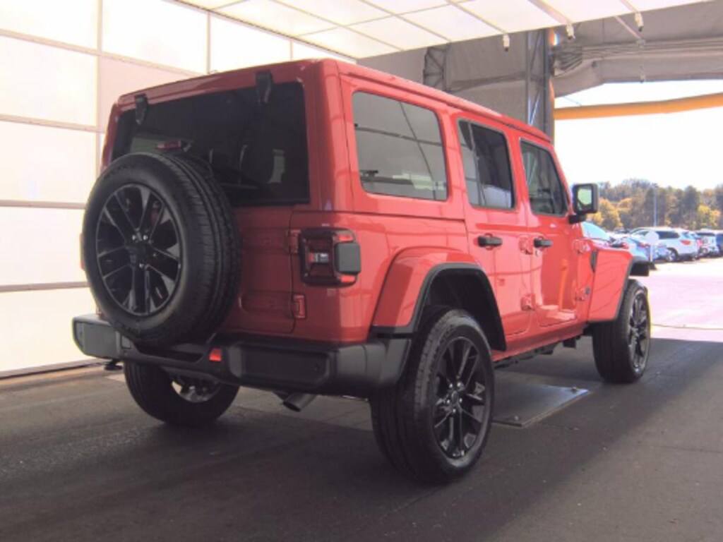 Used 2025 Jeep Wrangler 4xe Sahara SUV