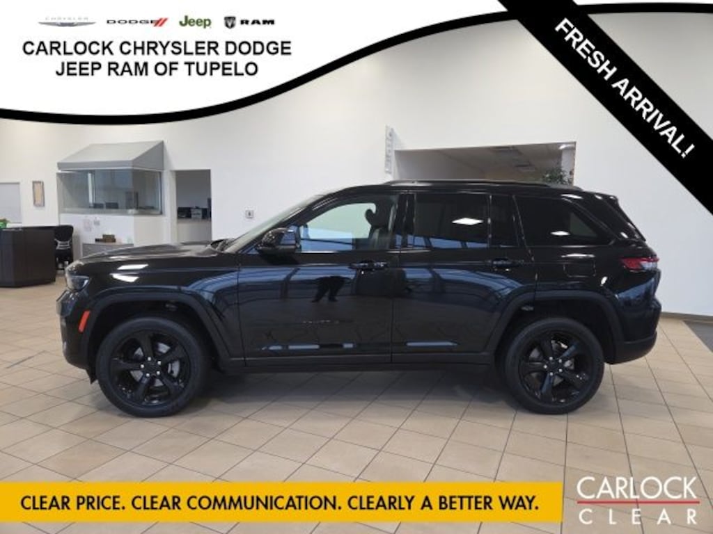 Used 2023 Jeep Grand Cherokee Laredo SUV