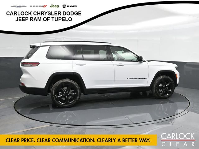 2025 Jeep Grand Cherokee Limited photo 3