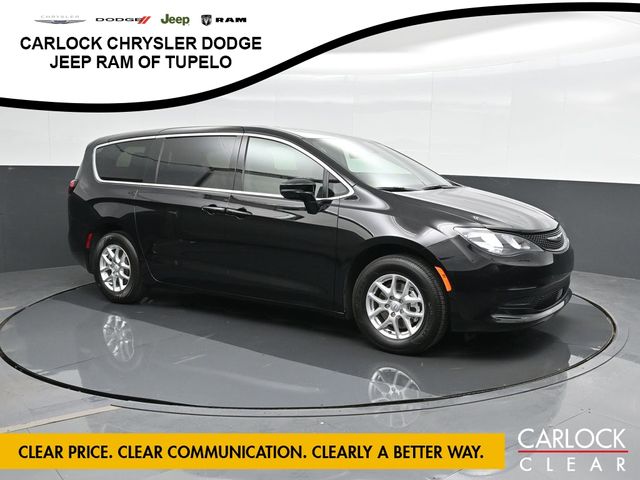 2026 Chrysler Voyager LX photo 4