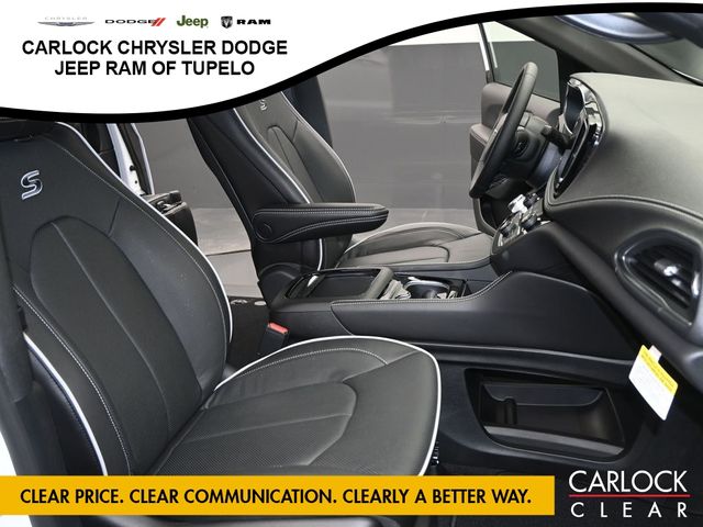2026 Chrysler Pacifica Limited - Photo 47