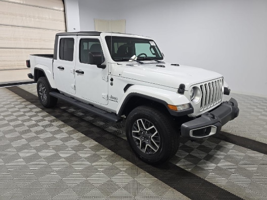 Used 2020 Jeep Gladiator Overland with VIN 1C6HJTFG0LL174716 for sale in Saltillo, MS