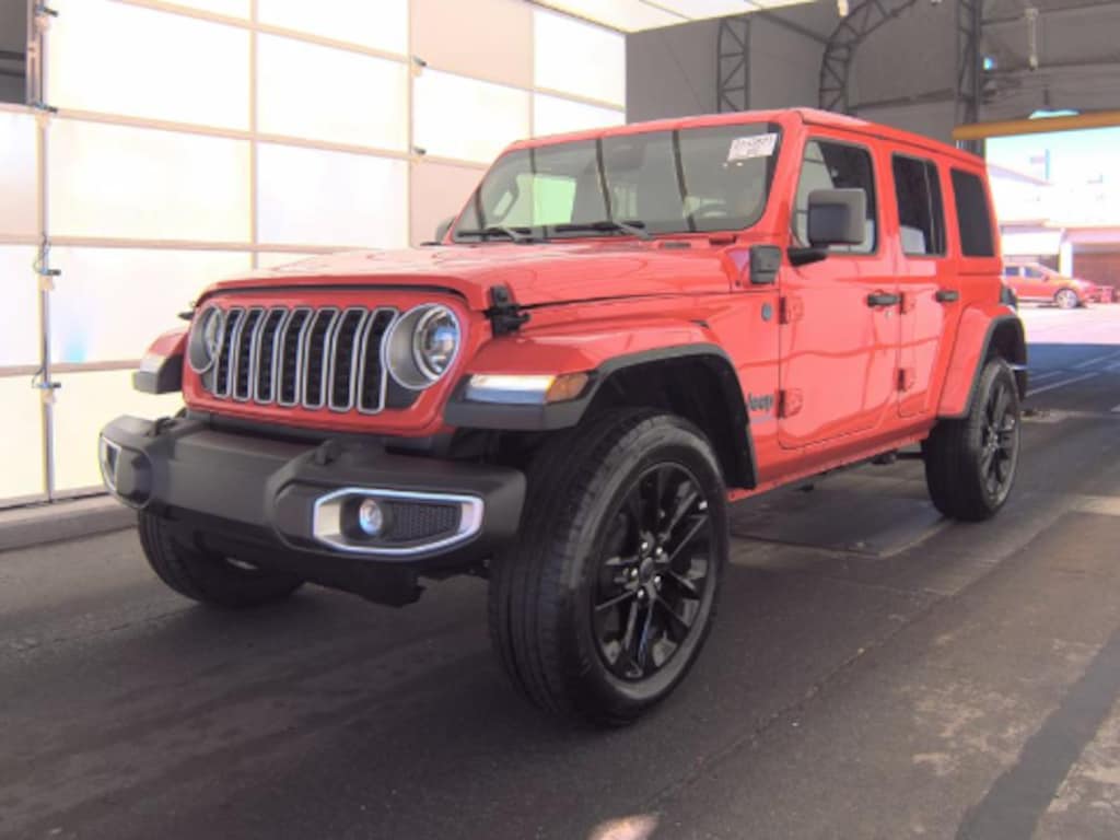 Used 2025 Jeep Wrangler 4xe Sahara SUV