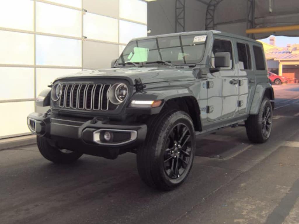 Used 2025 Jeep Wrangler 4xe Sahara SUV