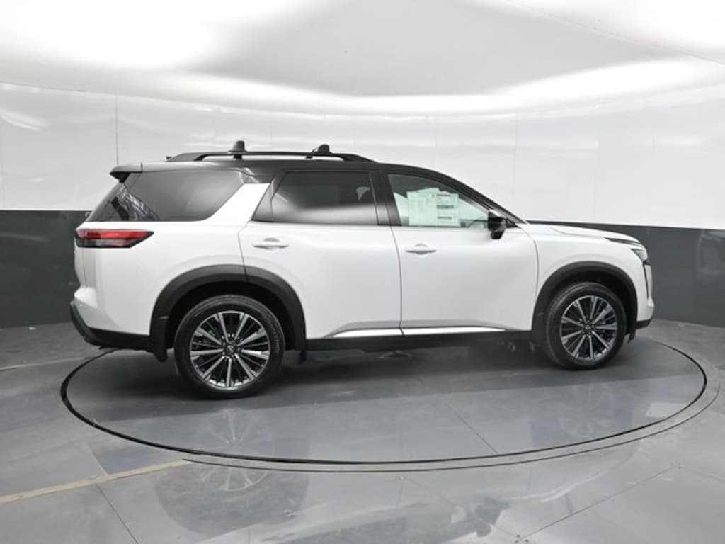 New 2026 Nissan Pathfinder Platinum SUV