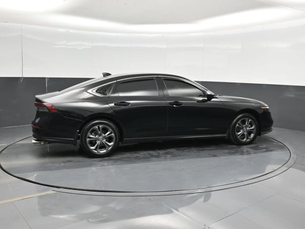 Used 2023 Honda Accord EX Sedan