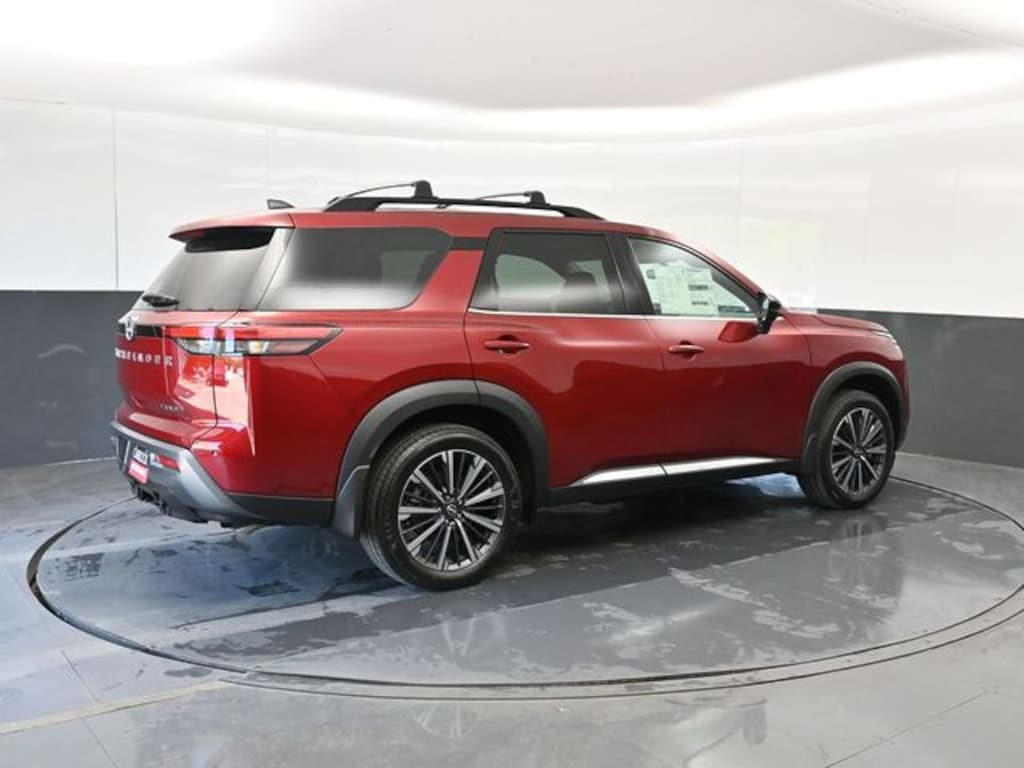 Used 2026 Nissan Pathfinder Platinum SUV