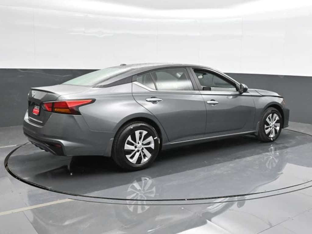 Used 2025 Nissan Altima S Sedan