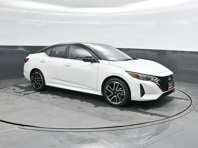 2025 Nissan Sentra SR photo 4